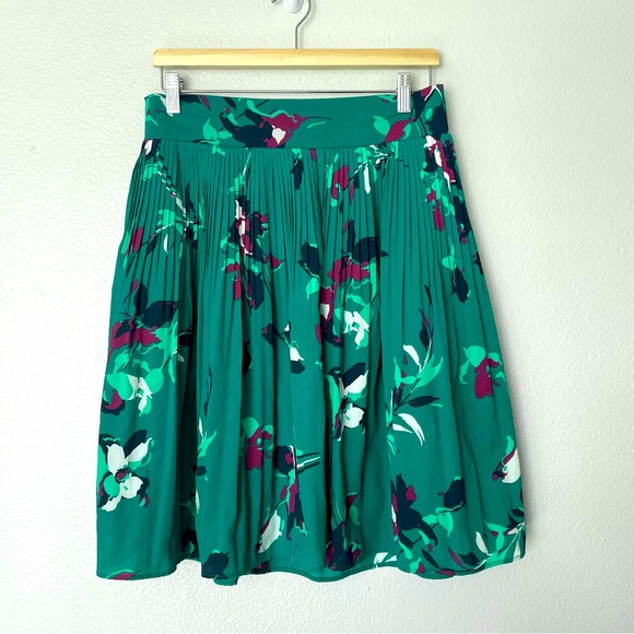Merona Windward Green Floral Print Pleated Elastic Waist Skirt Size Medium - Picture 2 of 7